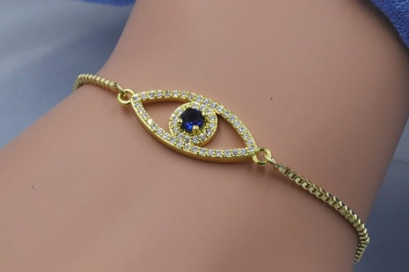 Blue Evil Eye Bracelet With Dainty Minimalistic Design