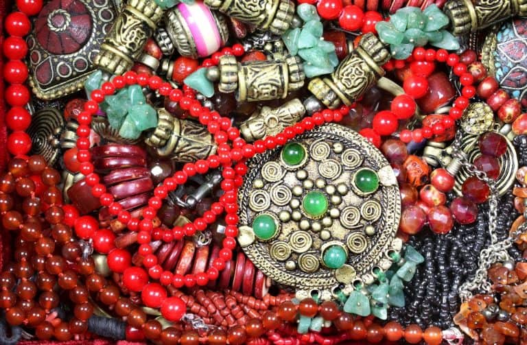 Most Valuable Costume Jewelry: Identification, Valuation, And Buying Guide (Rare & Vintage)