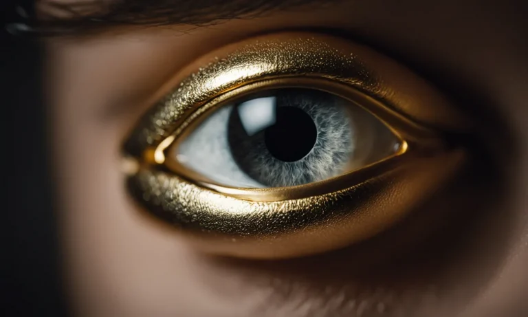 Do Grey Eyes With A Gold Ring Really Exist? The Truth About This Rare Eye Color